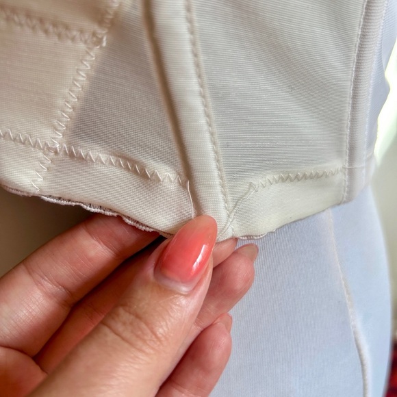 Vintage 1980s Lady Marlene White Floral Embroidered Lace Bustier 34C /Waist 26 - Picture 3 of 8